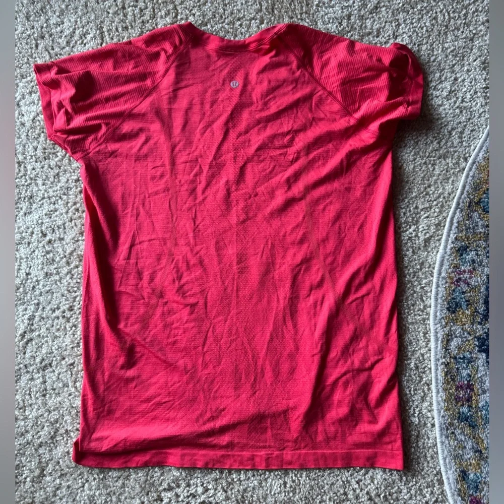 Lululemon Swiftly Tech Short Sleeve Top in Lipgloss size 14 - Picture 3 of 4